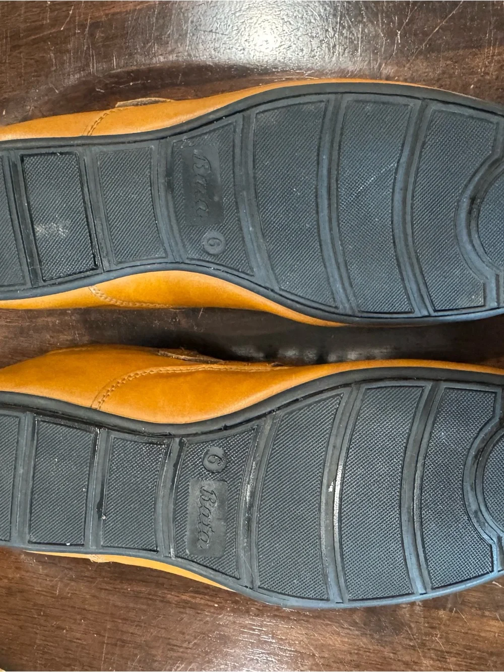 Bata comfortable tan